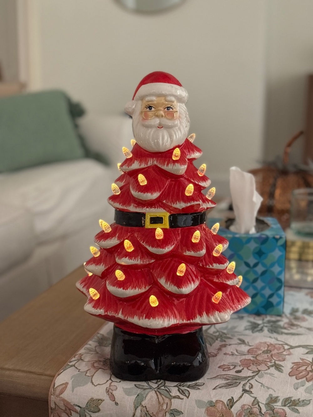 Mr. Christmas Santa tree